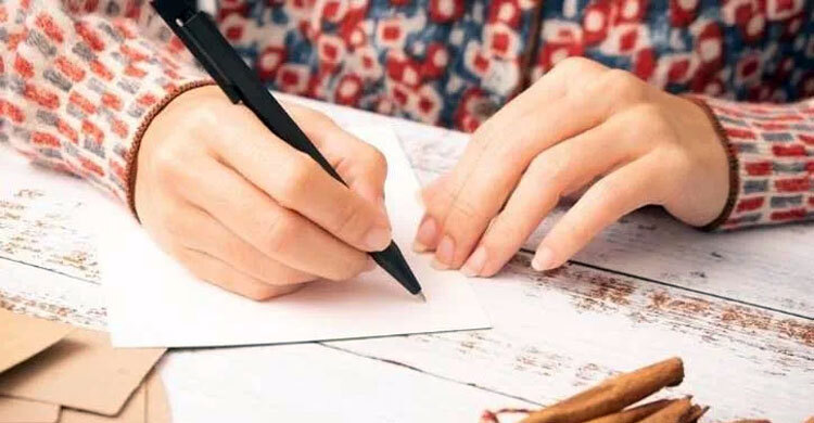 চিঠির খামে ছিল সাক্ষরতার মূল্য
