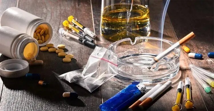 মাদকের ছোবলে হারিয়ে যাচ্ছে তরুণদের স্বপ্ন