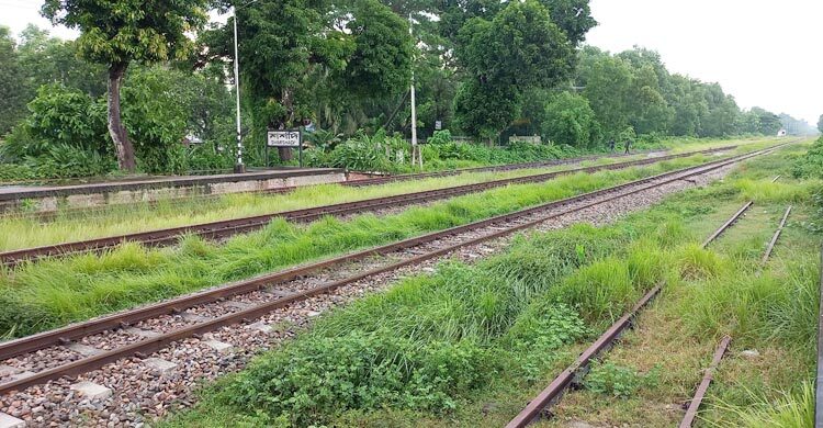 ফেনীতে ট্রেনে কাটা পড়ে প্রাণ গেলো যুবকের