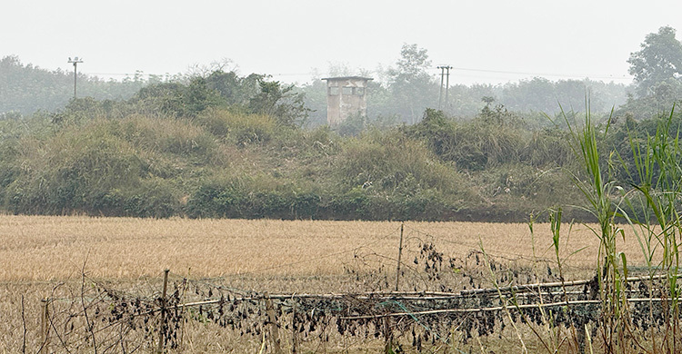 সীমান্তবর্তী গ্রামে ভারতীয় সিমের ব্যবহার, নিরাপত্তা নিয়ে শঙ্কা