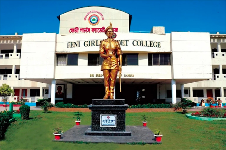 &lsquo;ফেনীর মেয়ে খালেদা, গর্ব মোদের আলাদা&rsquo;