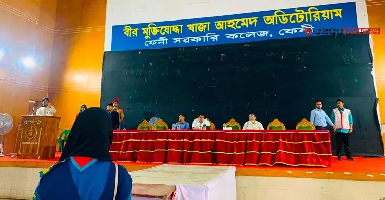 ব্যানারে শহীদ ওয়াসিমের ছবি না থাকায় ফেনী কলেজে উত্তেজনা