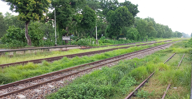 রেললাইনের পাশে পড়েছিল অজ্ঞাতপরিচয় ব্যক্তির মরদেহ