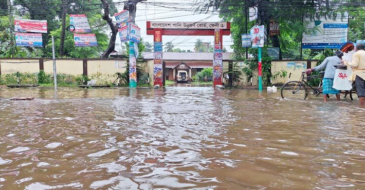 যে কারণে ডুবছে ফেনী শহর