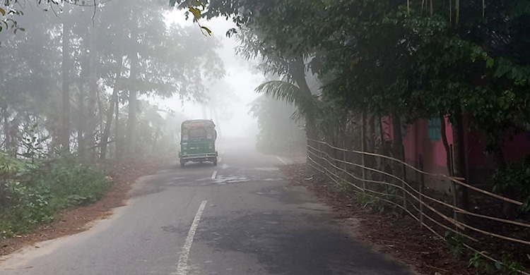 ফেনীতে তীব্র শীতে বিপর্যস্ত জনজীবন, তাপমাত্রা ৯.৯ ডিগ্রি