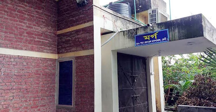 ট্রাকের ধাক্কায় ছেলে মর্গে, মৃত্যুশয্যায় বাবা