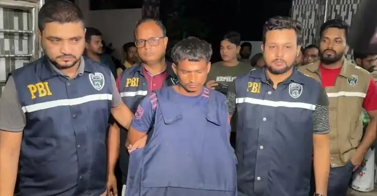 কিস্তির টাকা জোগাতে প্রবাসীর স্ত্রীকে খুন, রাজমিস্ত্রি গ্রেফতার