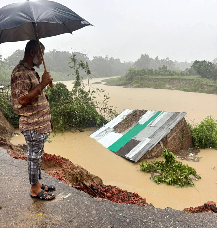 প্রতি বছর মেরামত, প্রতি বছর বাঁধে ভাঙন