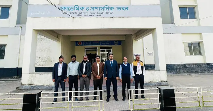 কারিগরি প্রশিক্ষণ কেন্দ্রে প্রশিক্ষণ নিয়ে কর্মমুখী হচ্ছে যুব সমাজ