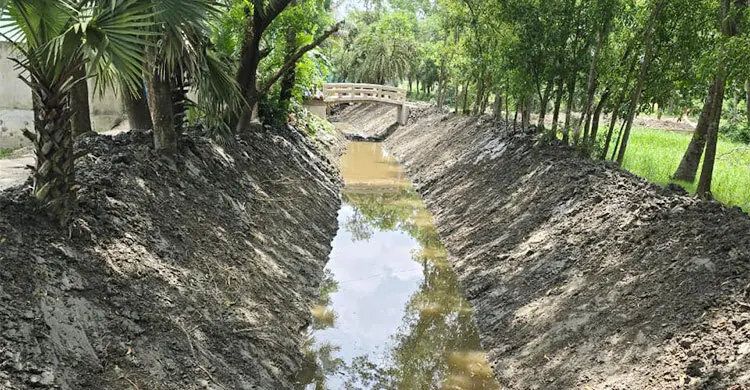 খাল খনন শেষে সরকারি কোষাগারে ফেরত গেল ৬১ লাখ টাকা