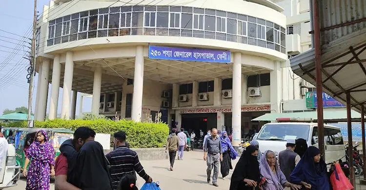 অভিভাবকহীন ফেনীর স্বাস্থ্য খাত, বিপাকে চিকিৎসক-রোগীরা