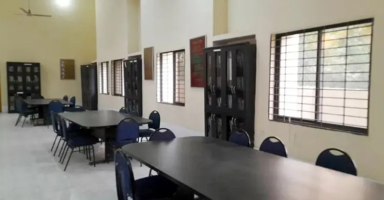 নদীগর্ভে যেতে বসেছে ভাষাশহীদ সালাম স্মৃতি জাদুঘর