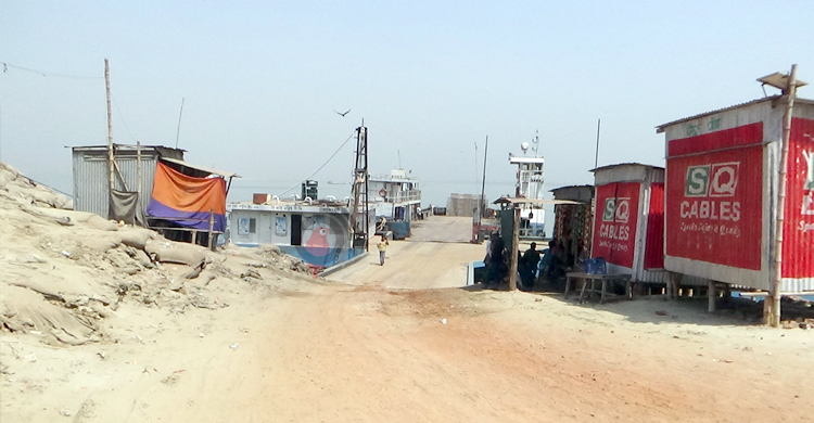 ঈদযাত্রায় দৌলতদিয়ায় দুর্ভোগের শঙ্কা