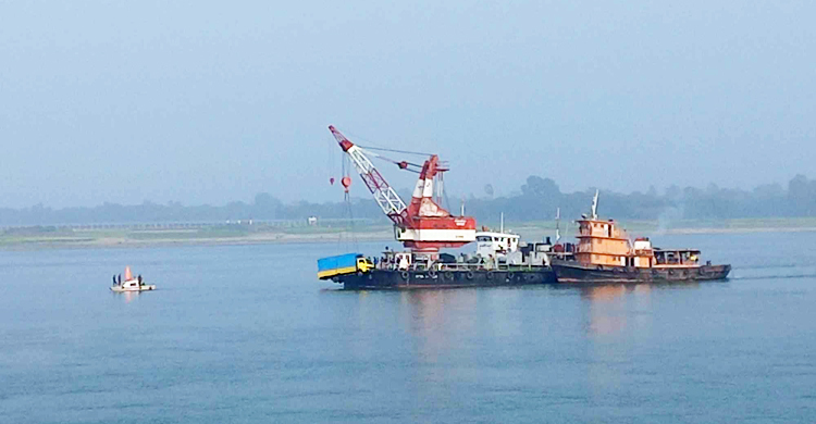 তলা ফেটে ডুবে যায় ফেরি রজনীগন্ধা: নৌপুলিশের এসপি