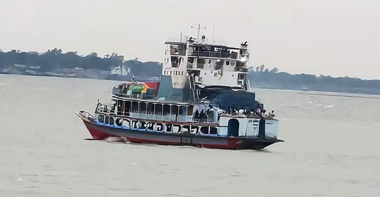 দৌলতদিয়া-পাটুরিয়া রুটে ফের ফেরি চলাচল শুরু