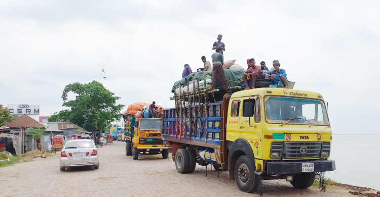 ঘাট সমস্যায় ঈদে দৌলতদিয়ায় দুর্ভোগের শঙ্কা