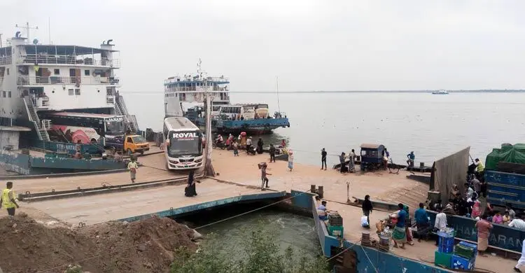 পাটুরিয়া-দৌলতদিয়া রুটে ফের ফেরি চলাচল শুরু