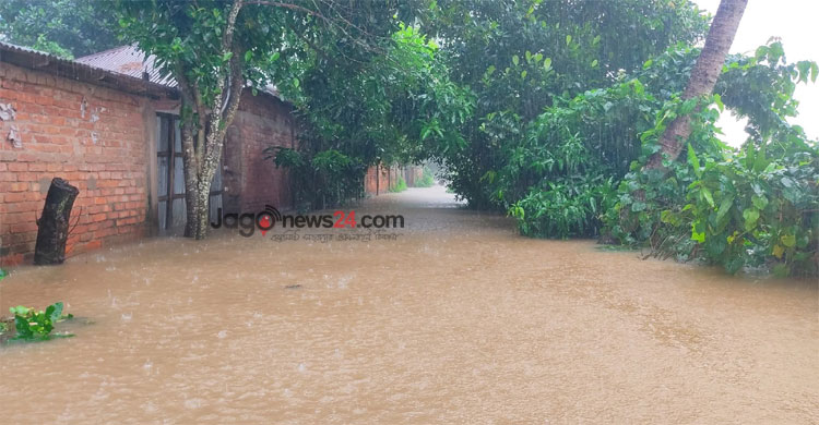 এবার ডুবলো ফেনী-ছাগলনাইয়া মহাসড়ক