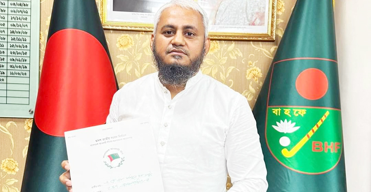 নৌকাকে সমর্থন দিয়ে নির্বাচন থেকে সরে দাঁড়ালেন মুমিনুল হক সাঈদ