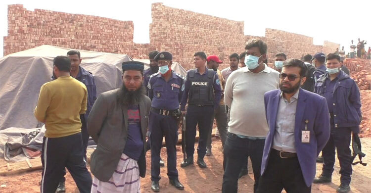 নারায়ণগঞ্জে ১২ অবৈধ ইটভাটাকে ৮১ লাখ টাকা জরিমানা