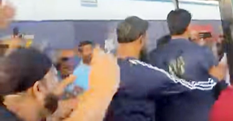 আখতারের ওপর ডিম নিক্ষেপকারী যুবলীগ নেতা মিজানুর আটক