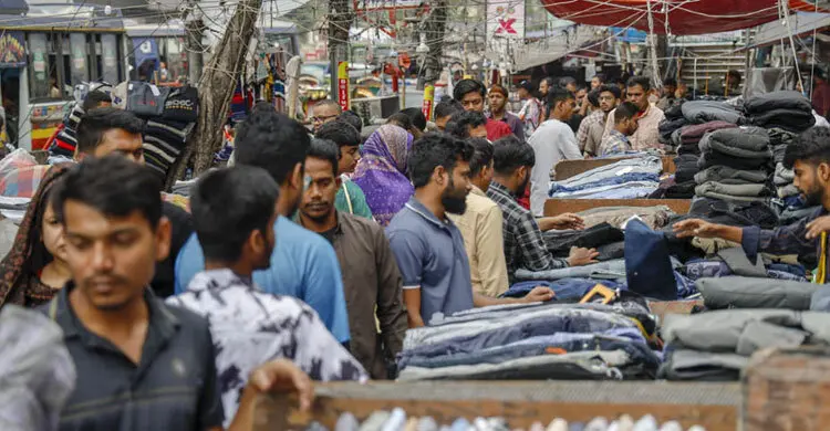 ডিএনসিসির নির্ধারিত স্থানে যেতে রাজি নন হকাররা
