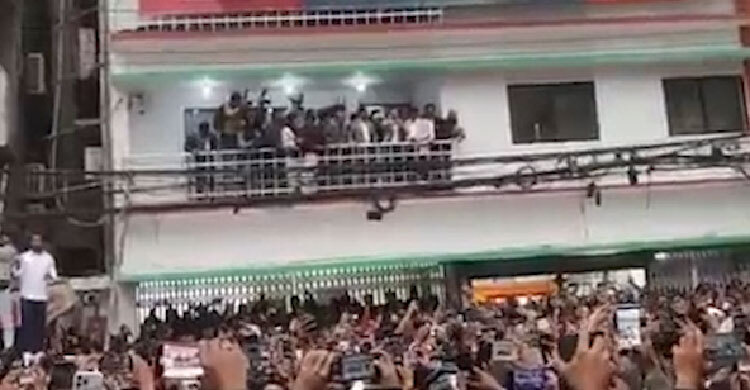 রাস্তা বন্ধ করে রাখলে সাধারন মানুষের কষ্ট হবে: তারেক রহমান