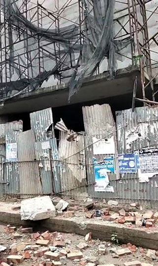 যশোরে নির্মাণাধীন ভবনের কার্নিশ ভেঙে দুই প্রকৌশলীসহ নিহত ৩