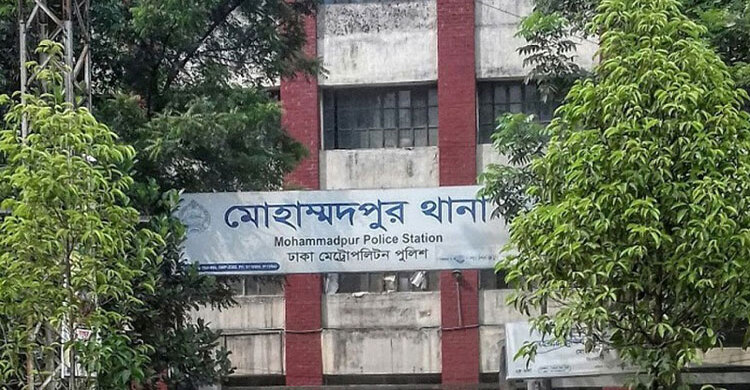 মাঠে বসে ছিলেন বন্ধুরা, উঠে যেতে বলেই চালানো হয় অতর্কিত হামলা