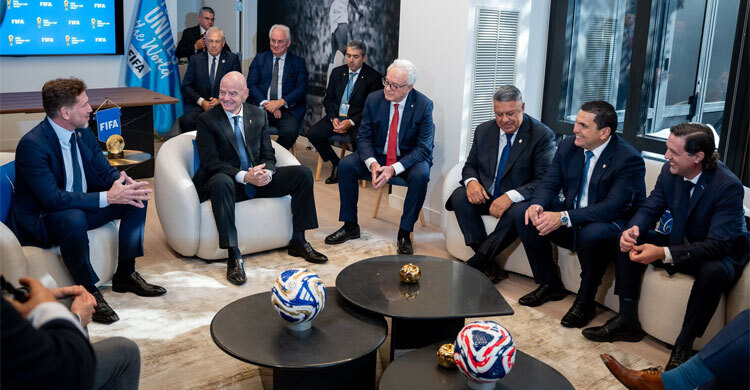 ২০৩০ সালে ৬৪ দলের বিশ্বকাপ প্রস্তাব নিয়ে ফিফা–কনমেবলের তোড়জোড়