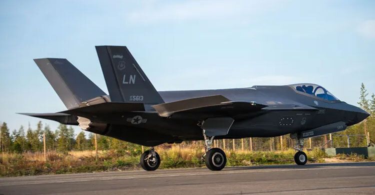 US F-35 fighter jet crashes in Nevada