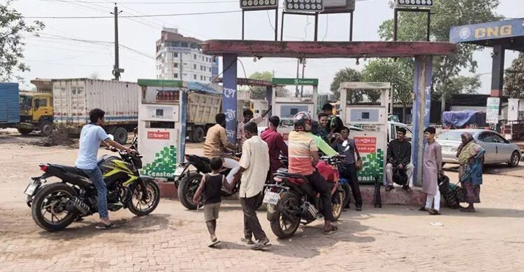 Govt sets daily fuel purchase limits