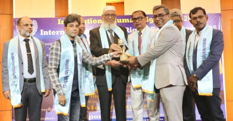 হিউম্যান রাইটস পিস অ্যাওয়ার্ড পেলেন সাংবাদিক শুকুর আলী শুভ