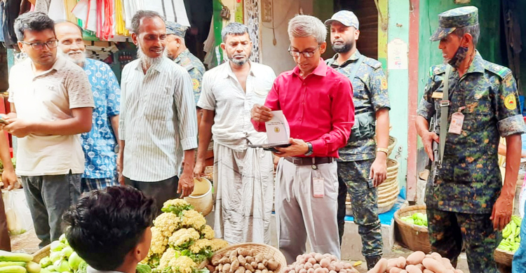 আলুতে ৬ টাকা বেশি নিয়ে জরিমানা গুনলেন ৫ হাজার