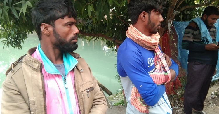 চরের মাটি কাটায় তিনজনকে ৪ লাখ টাকা জরিমানা