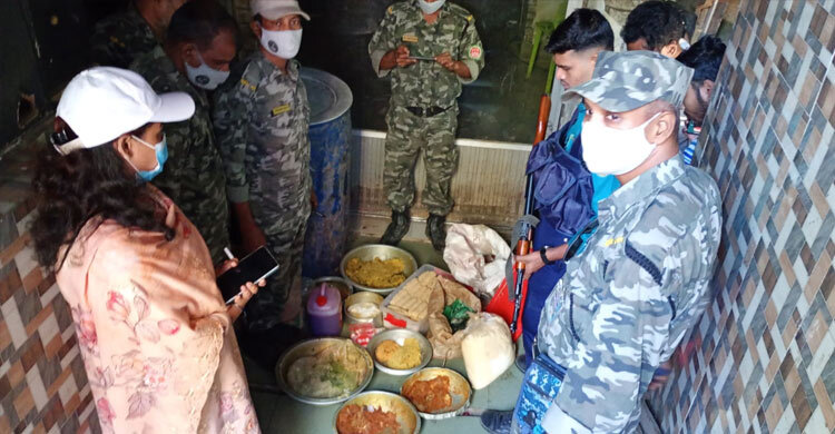 চট্টগ্রামে নোংরা পরিবেশে খাবার তৈরি, তিন প্রতিষ্ঠানকে জরিমানা