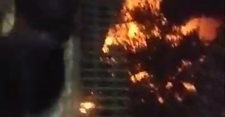 গাজীপুরে আগুনে পুড়লো কলোনির অর্ধশত ঘর