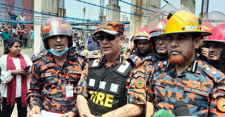 যে কারণে ডেমরার আগুন নেভাতে লাগলো ১২ ঘণ্টা