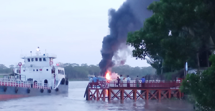 দগ্ধ বেড়ে ১৪, পুলিশ সদস্যসহ দুজনকে আনা হচ্ছে ঢাকায়