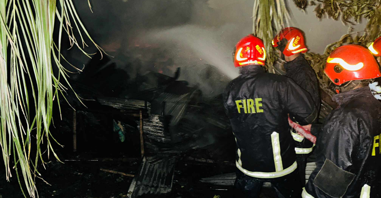2 killed in Tejgaon slum fire