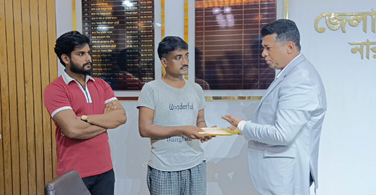 নারায়ণগঞ্জে আগুনে নিহতদের পরিবারকে আর্থিক সহয়তা