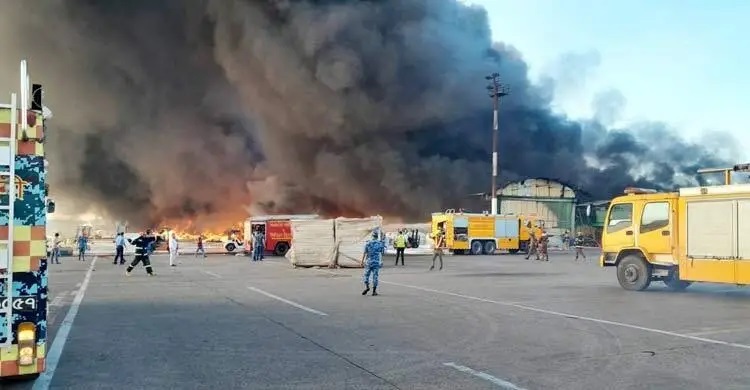 বিমানবন্দরে আগুন: ৪৮ ঘণ্টার মধ্যে চালান ডেলিভারি নেওয়ার নির্দেশ