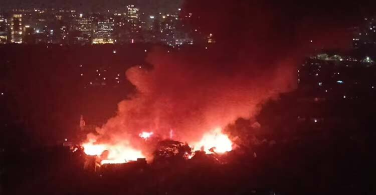 যানজটে আটকা ১১ ইউনিট, পুড়ছে কড়াইল বস্তি