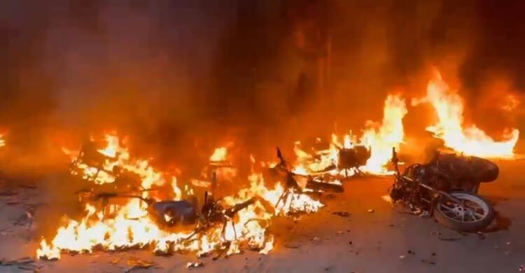 গাজীপুরে বিএনপির দুই গ্রুপে সংঘর্ষ, মোটরসাইকেলে আগুন