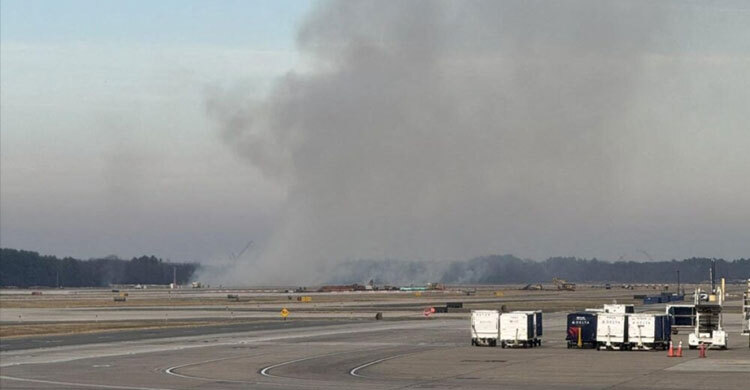 ইঞ্জিনে ত্রুটির কারণে ওয়াশিংটনে ফিরলো টোকিওগামী প্লেন