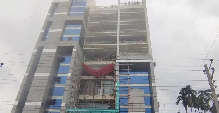 ব্লিস হাসপাতালের আগুন নিয়ন্ত্রণে, আটকে পড়াদের নিরাপদে উদ্ধার