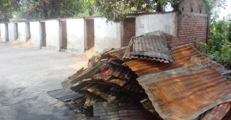 অগ্নিকাণ্ডে পুড়ে ছাই ১২০০ মণ ধান