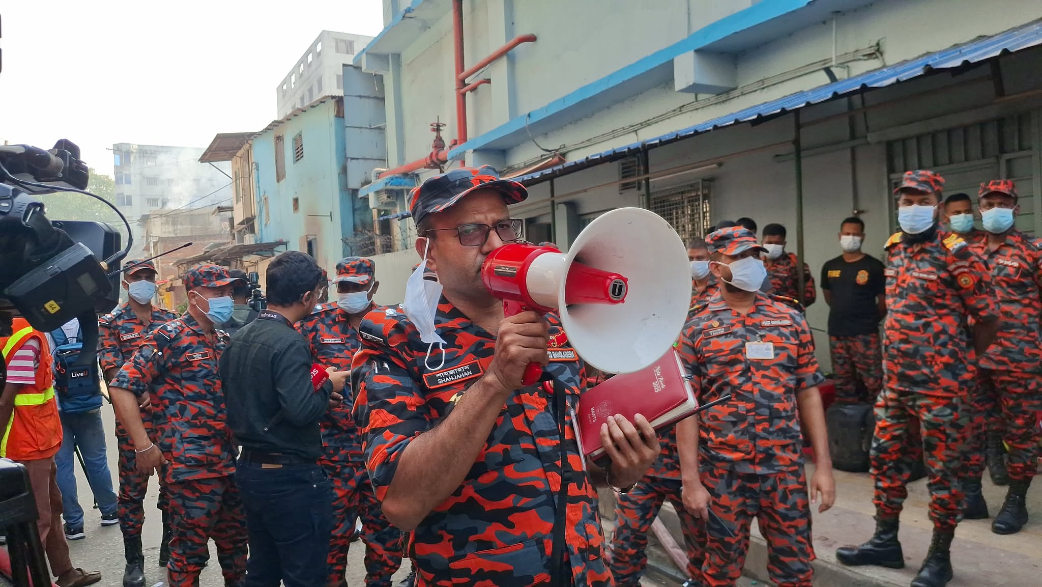 কেমিক্যাল গোডাউনে অগ্নিকান্ডের পরের অবস্থা, ছবি-মাহবুব আলম