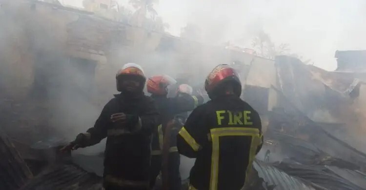 ২০২৫ সালে গড়ে প্রতিদিন ৭৫ অগ্নিকাণ্ড, ৮৫ জনের মৃত্যু