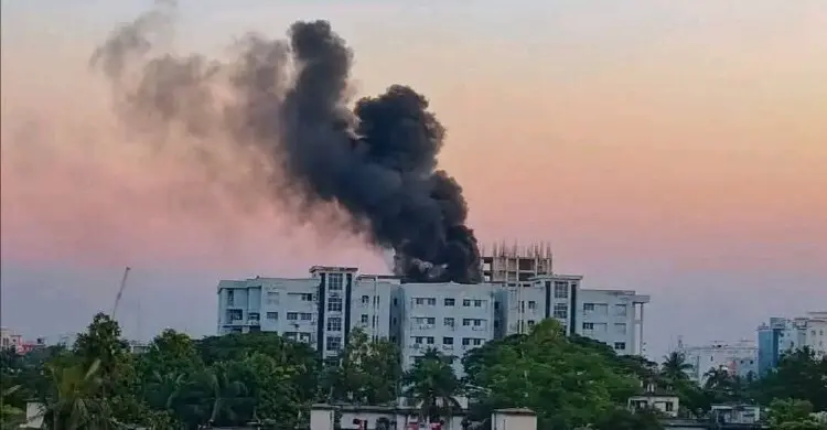 ময়মনসিংহ হাসপাতালের শিশু ওয়ার্ডে অগ্নিকাণ্ড